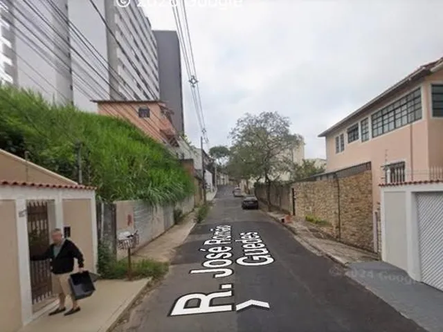 Imagem 3: Lote em Bairro Nobre no Centro de Juiz de Fora. 500 M2. Duas Frentes de Rua