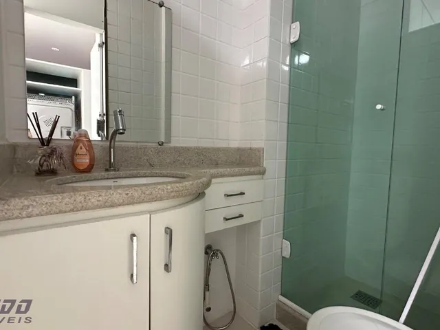 Imagem 13: Apartamento À Venda de Frente para o Mar da Praia do Morro, Composto de 3 Quartos, Área de Lazer e Acabamento Premium