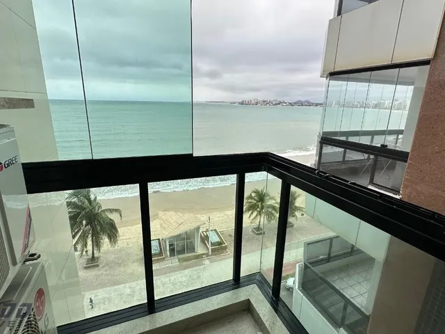 Imagem 14: Apartamento À Venda de Frente para o Mar da Praia do Morro, Composto de 3 Quartos, Área de Lazer e Acabamento Premium