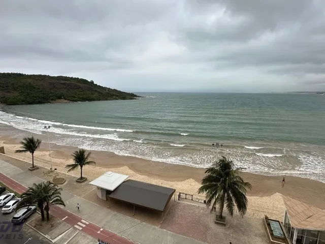 Imagem 11: Apartamento À Venda de Frente para o Mar da Praia do Morro, Composto de 3 Quartos, Área de Lazer e Acabamento Premium
