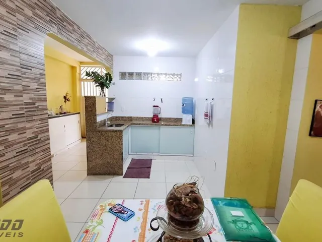Imagem 6: Imperdível Casa À Venda em Guarapari-Es, Bairro Meaípe: 5 Quartos, 2 Suítes, 3 Salas, 5 Banheiros, 252M² de Área