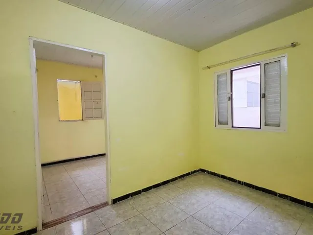 Imagem 12: Imperdível Casa À Venda em Guarapari-Es, Bairro Meaípe: 5 Quartos, 2 Suítes, 3 Salas, 5 Banheiros, 252M² de Área