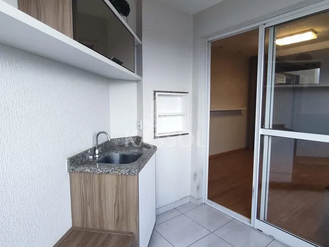 Imagem 2: Apartamento com Móveis Planejados, com 02 Quartos, Sendo 01 Suíte