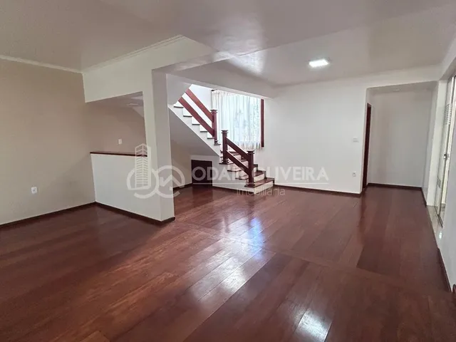 Imagem 9: Excelente Casa À Venda no Centro de Passos Rua Gonçalves Dias