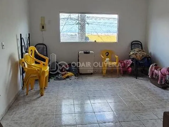 Imagem 8: Sobrado a Venda com 487M de Construção no Bairro Penha, Passos - Mg