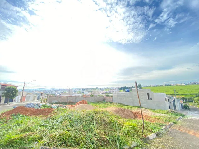 Imagem: Terreno de Esquina com 210M a Venda no Aroeiras