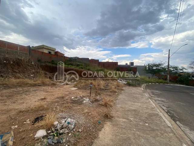 Imagem 4: Lote de 200M a Venda no Bairro Parque Aroeiras - Passos - Mg