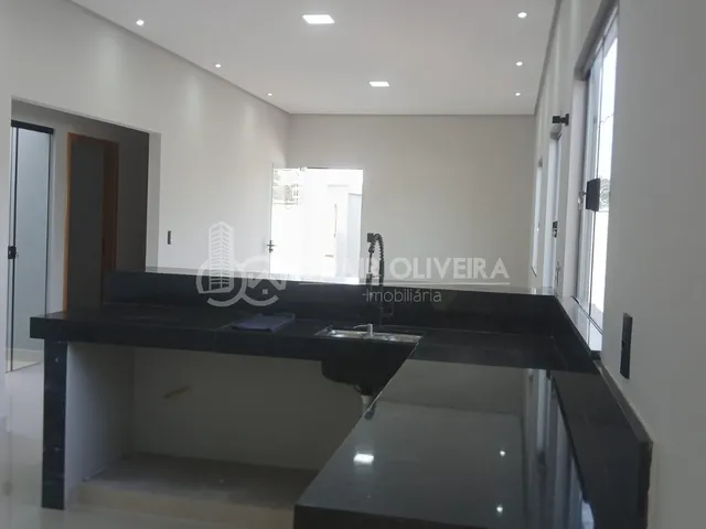 Imagem 8: Casa a Venda com 3 Dormitorios no Parque das Aroeiras - Passos - Mg
