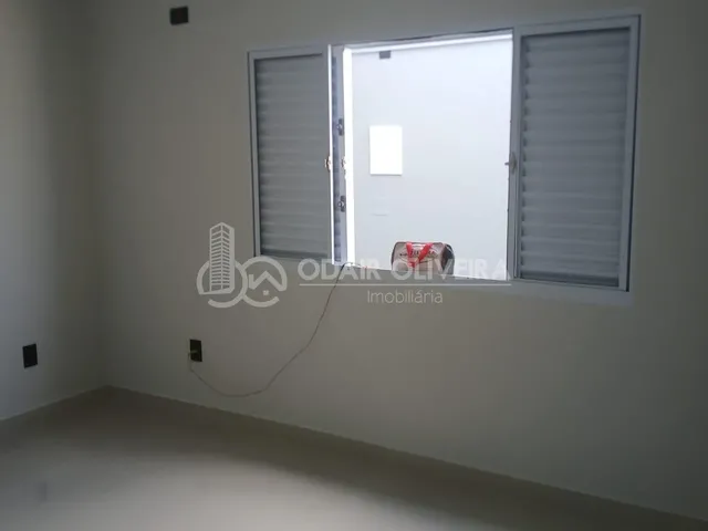 Imagem 10: Casa a Venda com 3 Dormitorios no Parque das Aroeiras - Passos - Mg