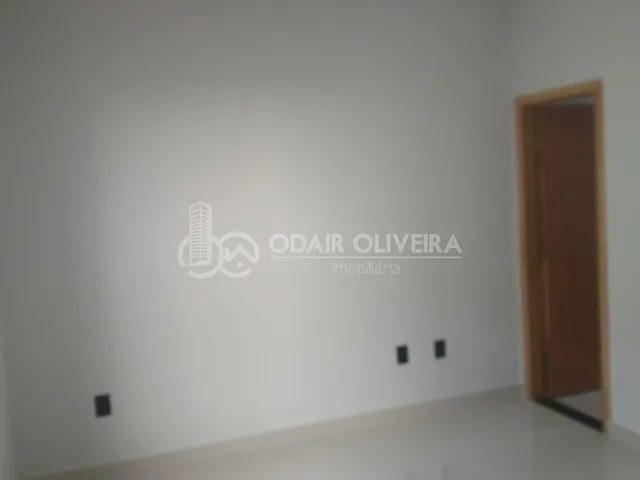 Imagem 15: Casa a Venda com 3 Dormitorios no Parque das Aroeiras - Passos - Mg