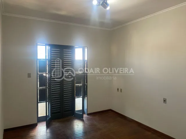 Imagem 15: Apartamento com 3 Sacadas,Suite Disponivel - Venda e Locação,Muarama - Passos-Mg