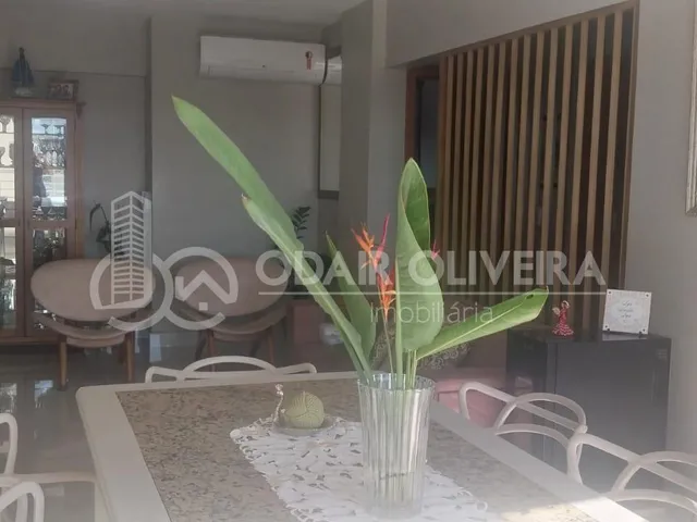 Imagem 5: Apartamento no Centro com Armários Embutidos, Dois Quartos e Uma Suíte