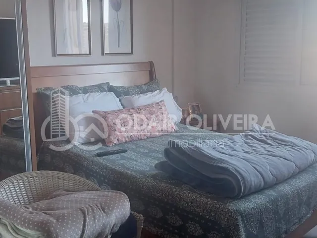 Imagem 10: Apartamento no Centro com Armários Embutidos, Dois Quartos e Uma Suíte