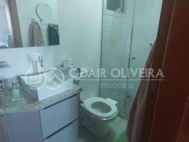 Imagem 8: Apartamento no Centro com Armários Embutidos, Dois Quartos e Uma Suíte