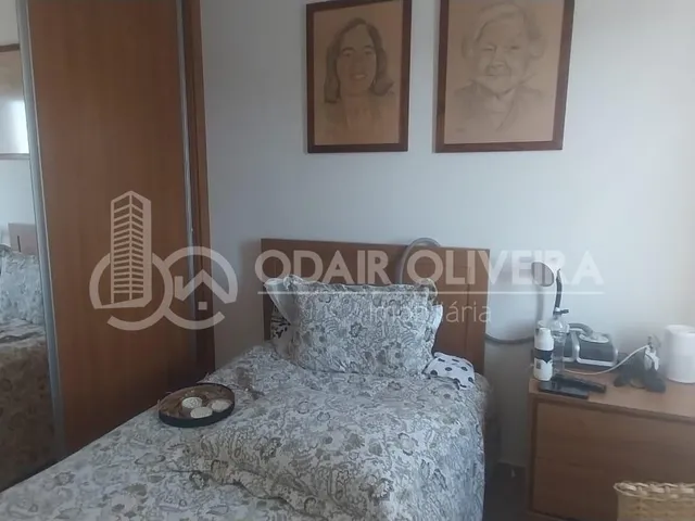 Imagem 13: Apartamento no Centro com Armários Embutidos, Dois Quartos e Uma Suíte