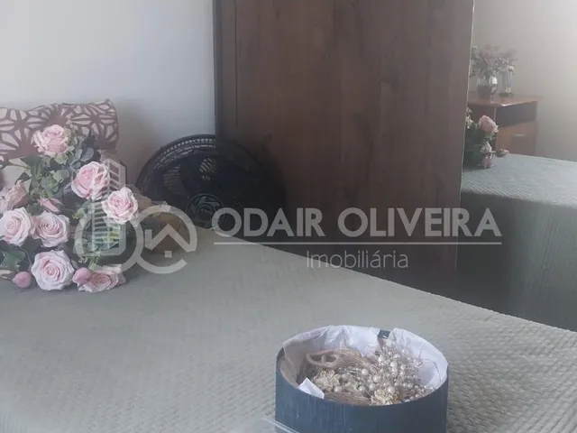 Imagem 11: Apartamento no Centro com Armários Embutidos, Dois Quartos e Uma Suíte