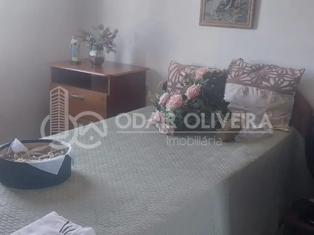 Imagem 14: Apartamento no Centro com Armários Embutidos, Dois Quartos e Uma Suíte