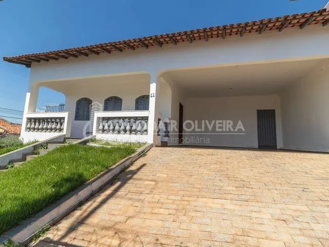 Imagem: Casa a Venda com 3 Dormitorios Sendo 1 Suite