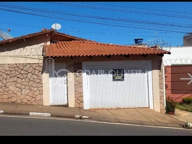 Imagem 7: Casa a Venda com 4 Dormitorios, Garagem para 2 Veiculos no Centro, Passos - Mg