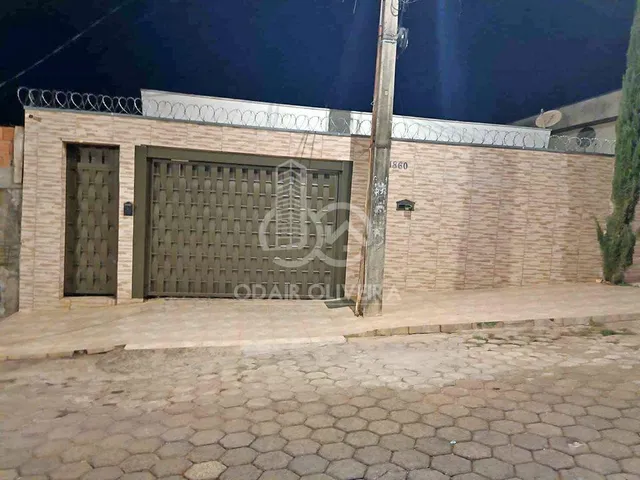 Imagem: Casa com 3 Dormitórios Sendo 1 Suíte a