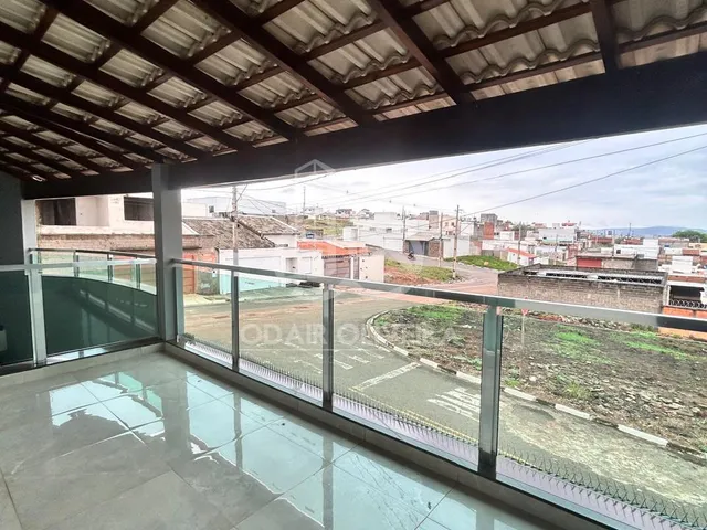 Imagem 8: Casa a Venda com Suíte Closet no Parque das Aroeiras, Passos - Mg