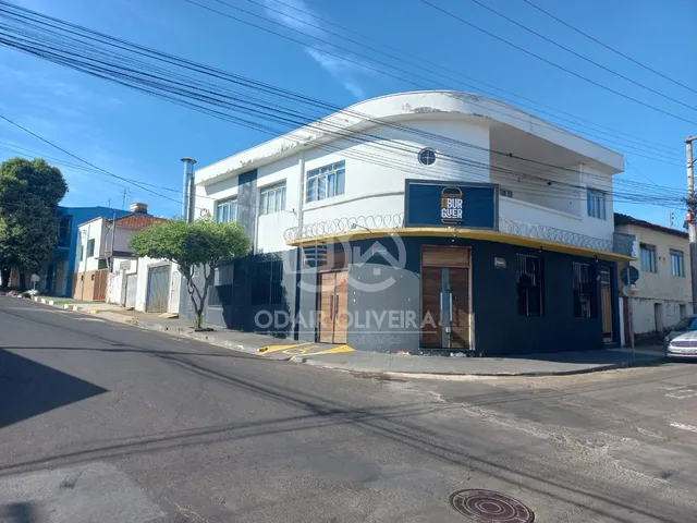 Imagem: Sobrado Germinado e Comodo Comercial a Venda