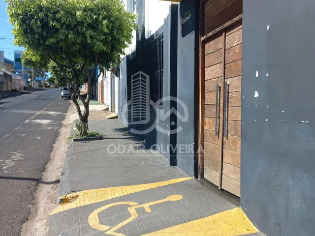 Imagem 4: Sobrado Germinado e Comodo Comercial a Venda - Passos Mg