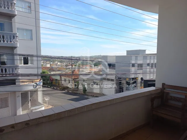 Imagem 12: Sobrado Germinado e Comodo Comercial a Venda - Passos Mg