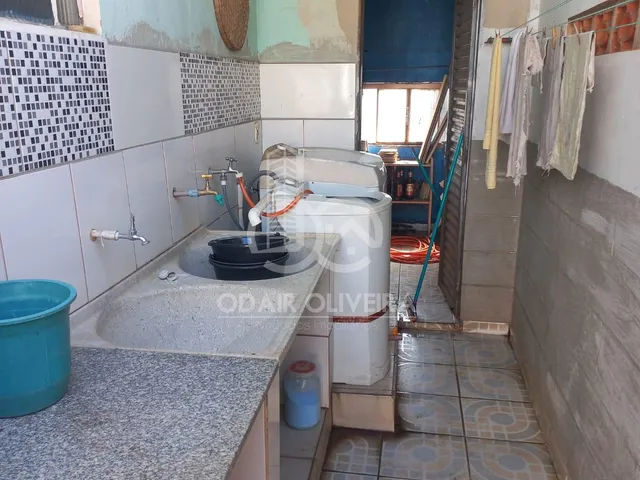 Imagem 8: Sobrado Germinado e Comodo Comercial a Venda - Passos Mg