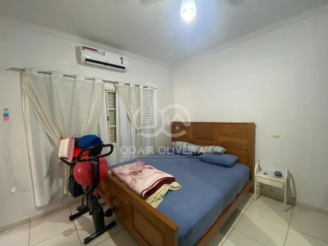 Imagem 3: Casa com Área Gourmet, Churrasqueira, Á Venda no Recanto da Harmonia, Passos - Mg