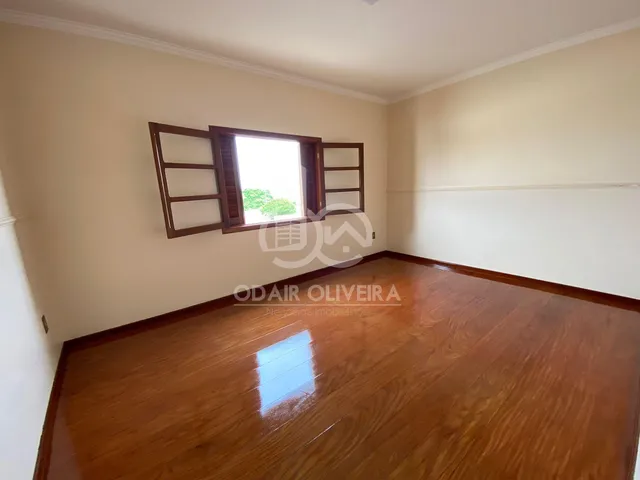 Imagem 10: Casa a Venda com 2 Luxuosas Suítes com Hidromassagem - Vila Rica - Passos - Mg