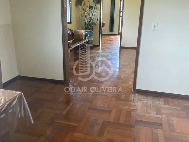 Imagem 14: Casa a Venda com 2 Dormitorios e Suíte com Banheira - Muarama - Passos - Mg