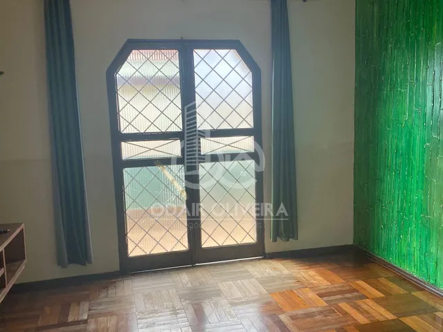 Imagem 15: Casa a Venda com 2 Dormitorios e Suíte com Banheira - Muarama - Passos - Mg