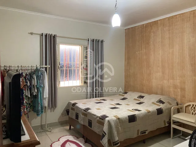 Imagem 10: Casa com Salão, Suíte e Piscina À Venda, Muarama, Passos - Mg