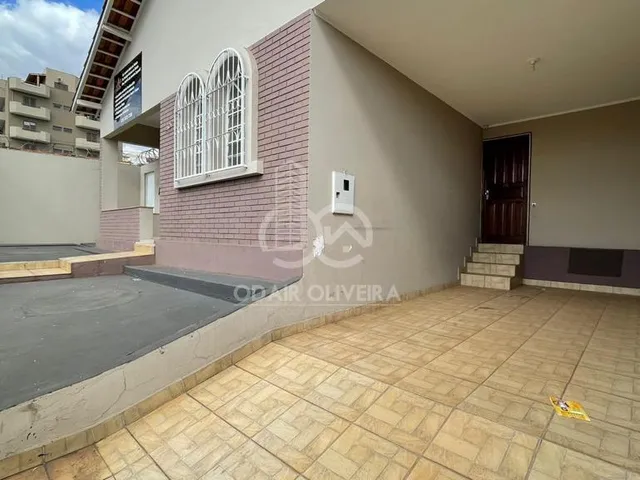 Imagem 11: Casa com 3 Quartos, 3 Banheiros À Venda, Centro, Passos - Mg