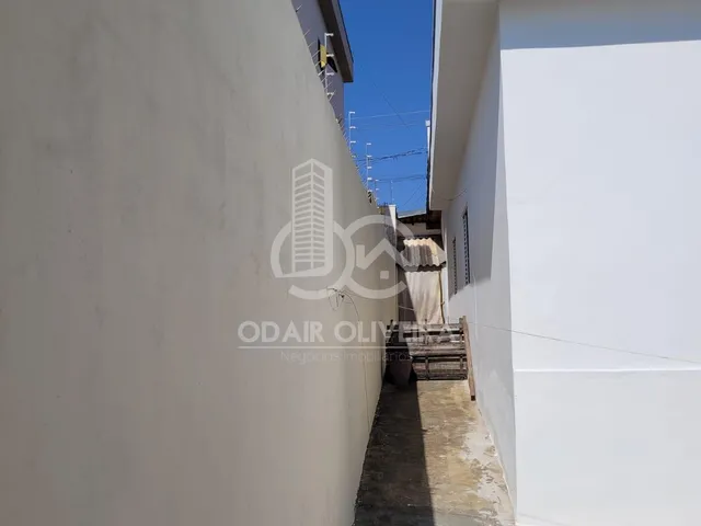 Imagem 4: Casa com 3 Quartos, Sendo 1 Suíte, À Venda, Jardim dos Pinheiros, Passos - Mg