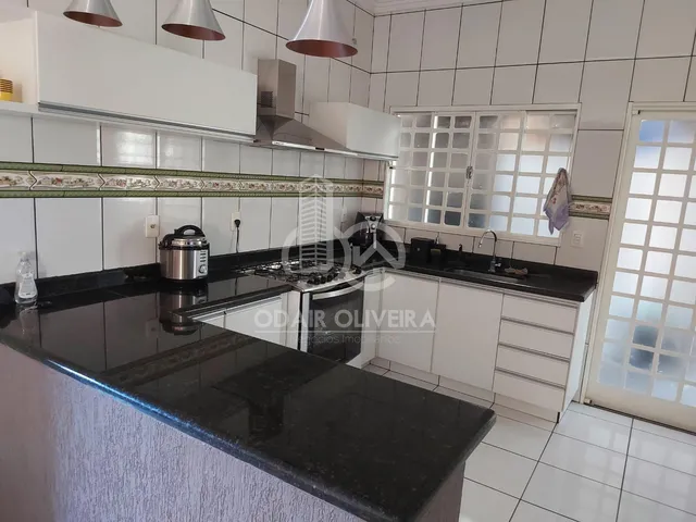 Imagem: Casa com 2 Dormitórios no Bairro Parque