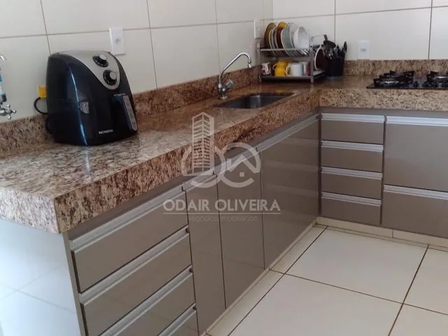Imagem: Casa a Venda com 3 Dormitorios - Jardim