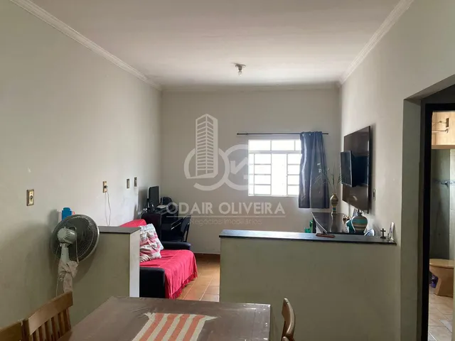 Imagem 9: Casa com Três Quartos, no Bairro Bela Vista, Passos - Mg