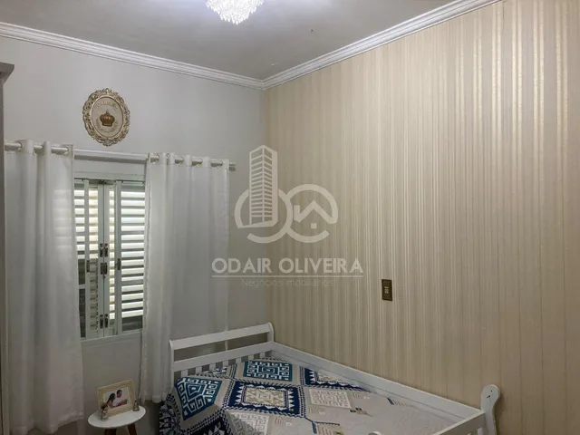 Imagem 6: Casa com Três Quartos, no Bairro Bela Vista, Passos - Mg