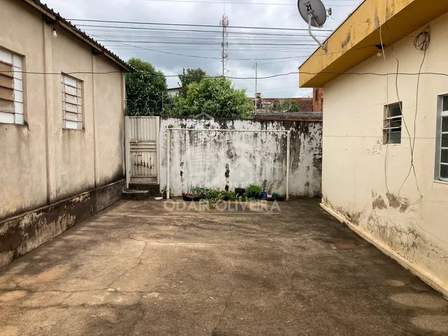 Imagem 16: Casa com Três Quartos, no Bairro Bela Vista, Passos - Mg