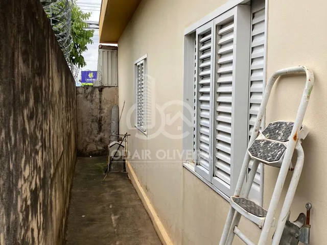 Imagem 11: Casa com Três Quartos, no Bairro Bela Vista, Passos - Mg