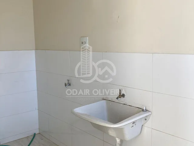 Imagem 15: Prédio com 3 Apartamentos e 4 Lojas À Venda, Bairro São Benedito, Passos - Mg