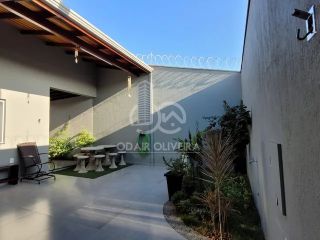 Imagem: Casa À Venda, Residencial Pinheiros, Passos