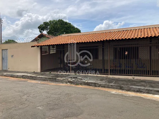 Imagem 3: Casa Grande com 3 Dormitório e Wc À Venda, Bairro Exposição, Passos - Mg
