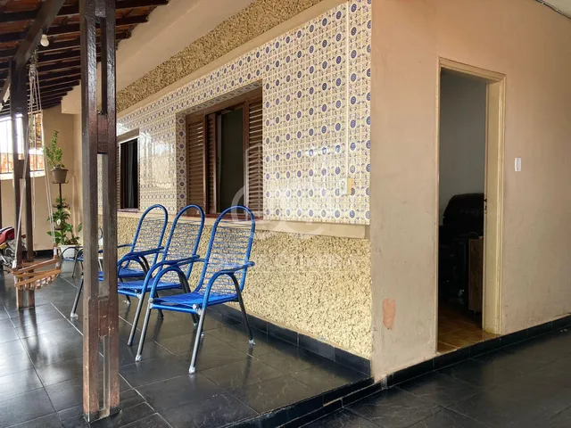 Imagem 4: Casa Grande com 3 Dormitório e Wc À Venda, Bairro Exposição, Passos - Mg