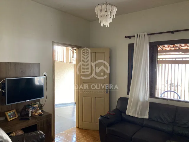 Imagem 12: Casa Grande com 3 Dormitório e Wc À Venda, Bairro Exposição, Passos - Mg
