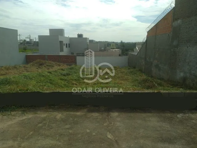 Imagem: Lote de 260M À Venda, Próximo Ao Vale