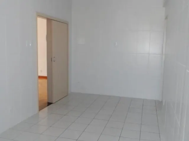 Imagem 16: Amplo Apartamento de 2 Quartos para Alugar no Estreito!