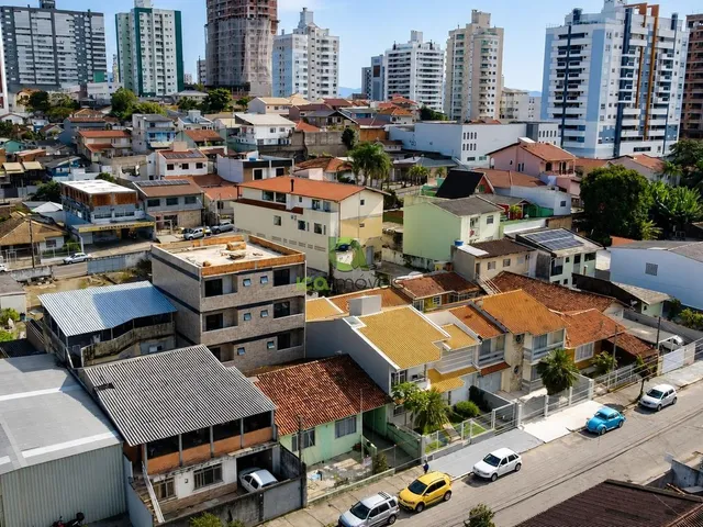 Imagem: Prédio com 6 Apartamentos À Venda Excelente